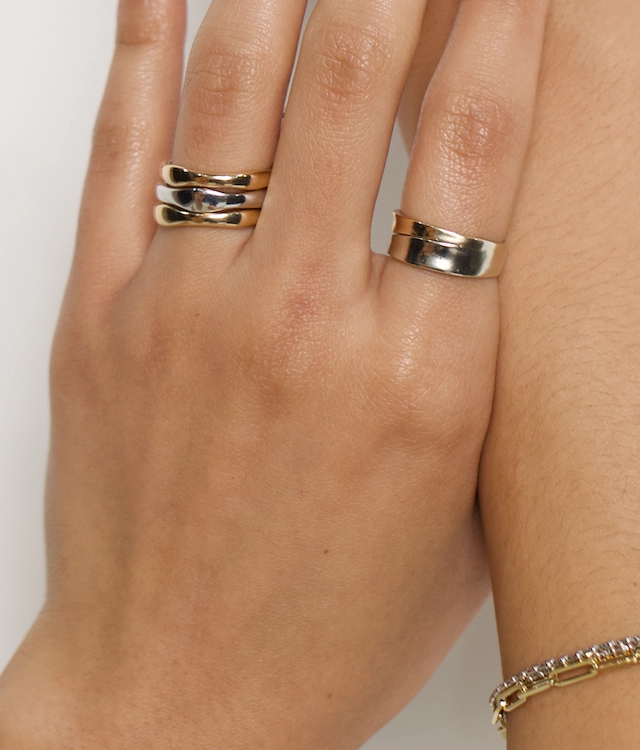 14K Delicate Wave Band