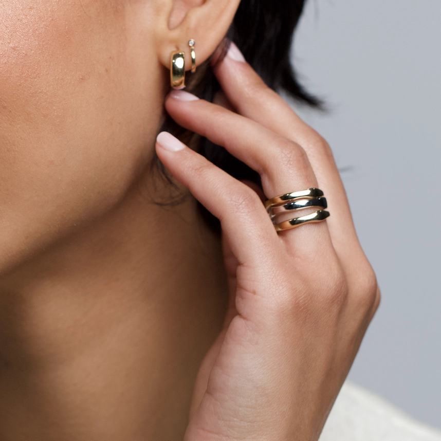 14K Delicate Wave Band