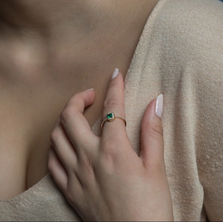 14k Gold Diamond Emerald Ring