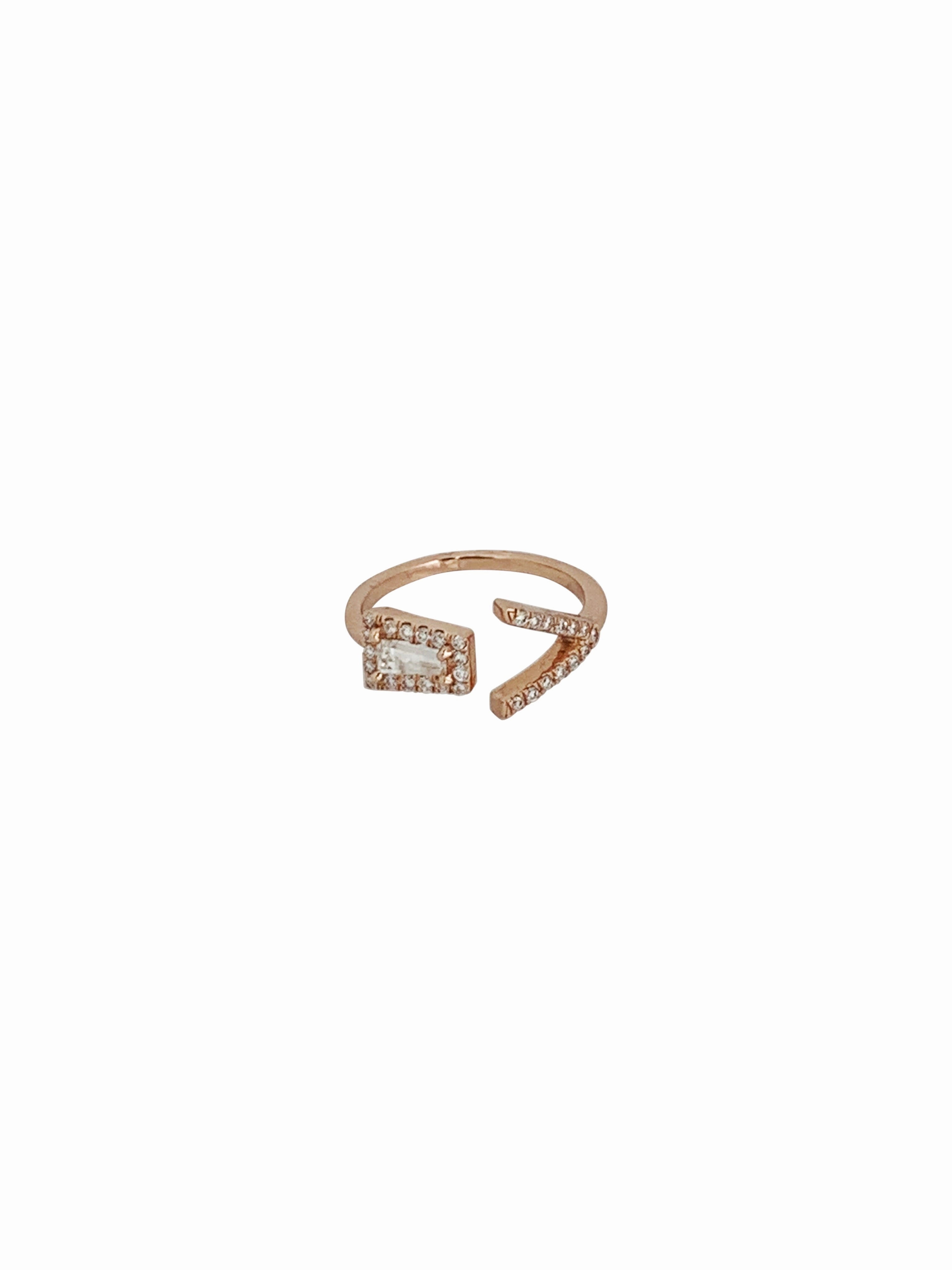 14k Gold Tapered Baguette Diamond Ring
