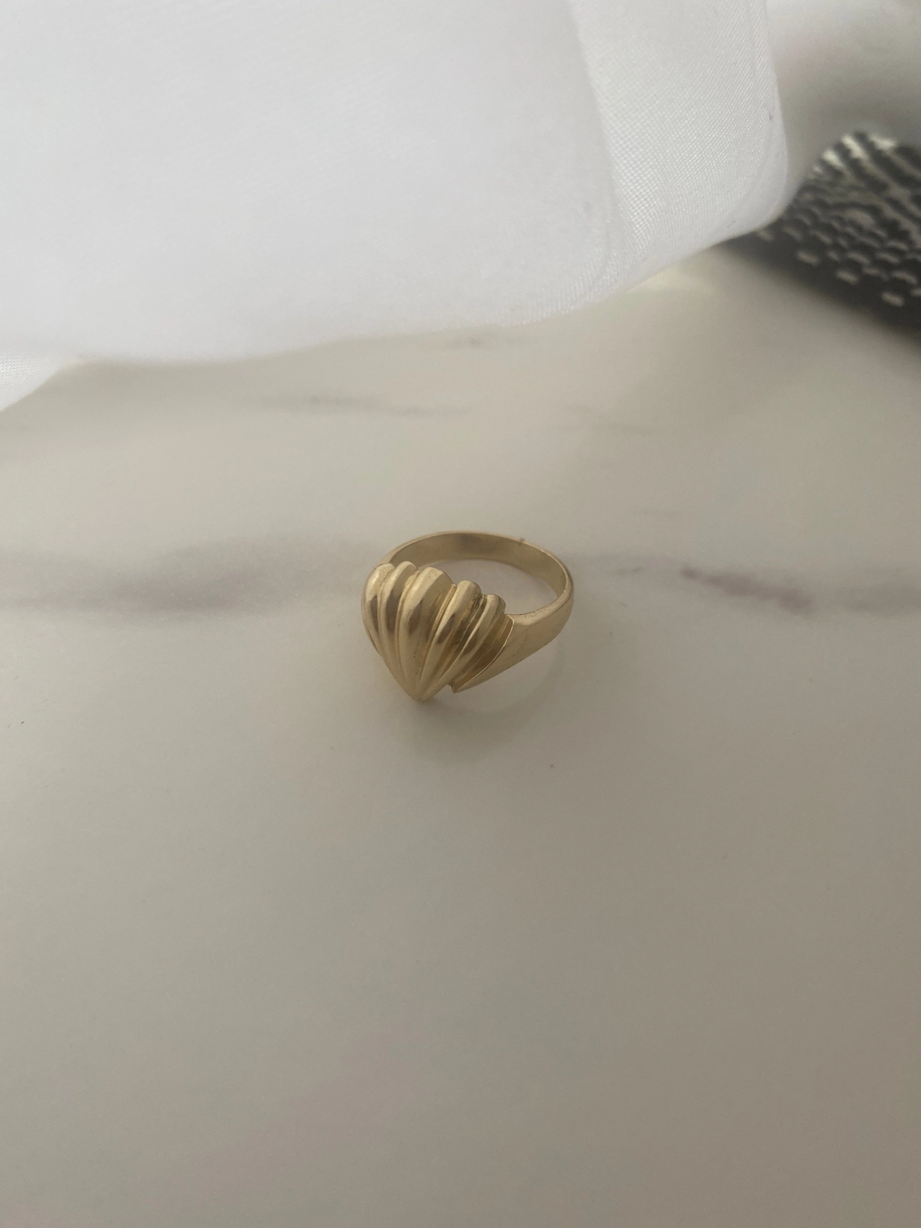 14k Solid Gold Shell Ring