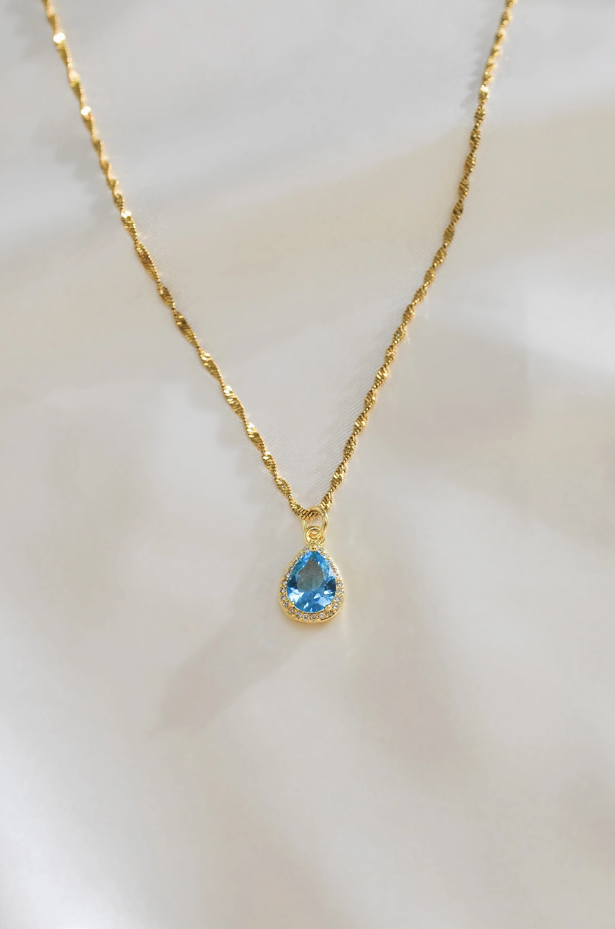 BORACAY AQUAMARINE NECKLACE