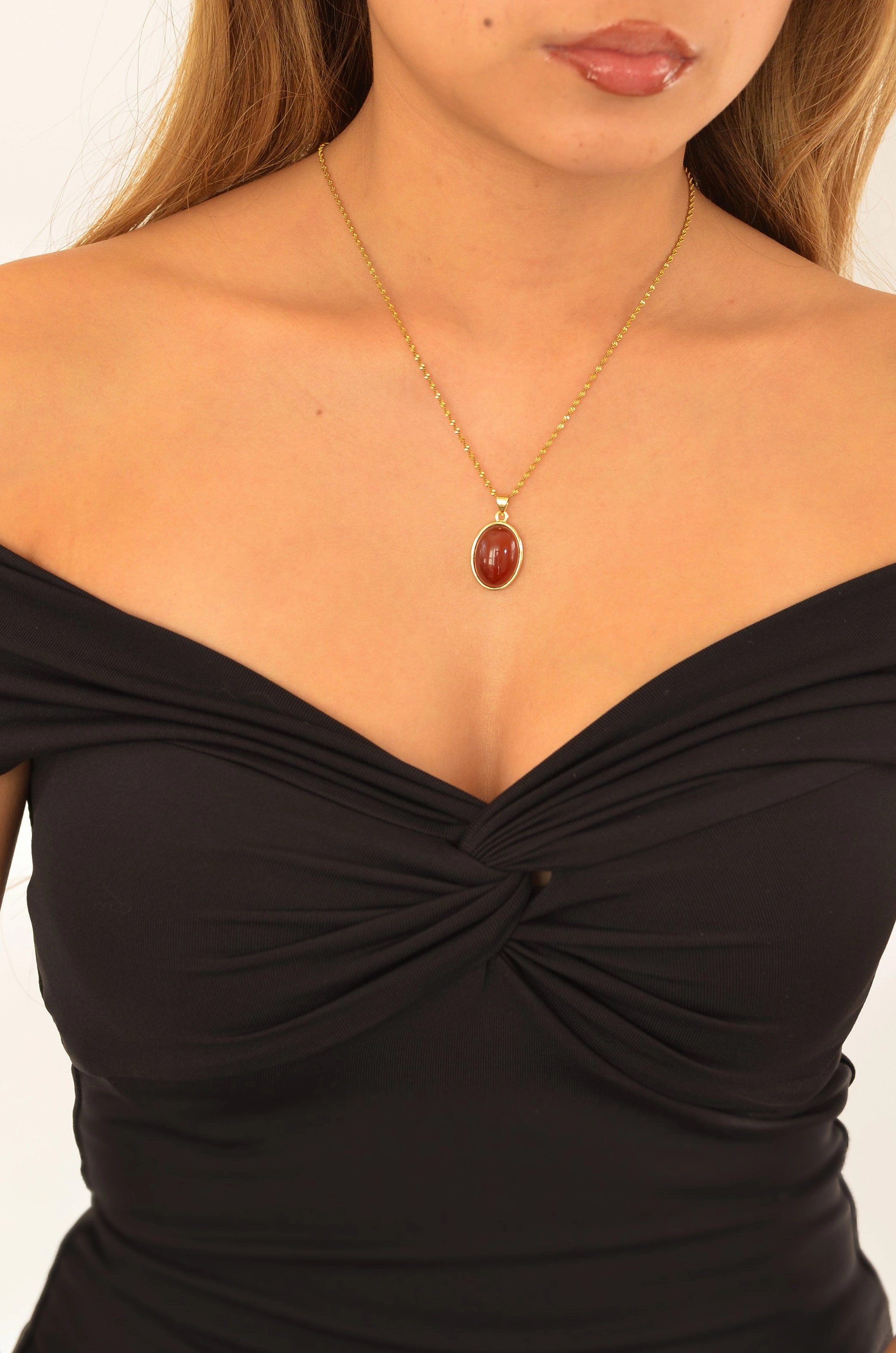 CARNELIAN ATTRACTION AMULET