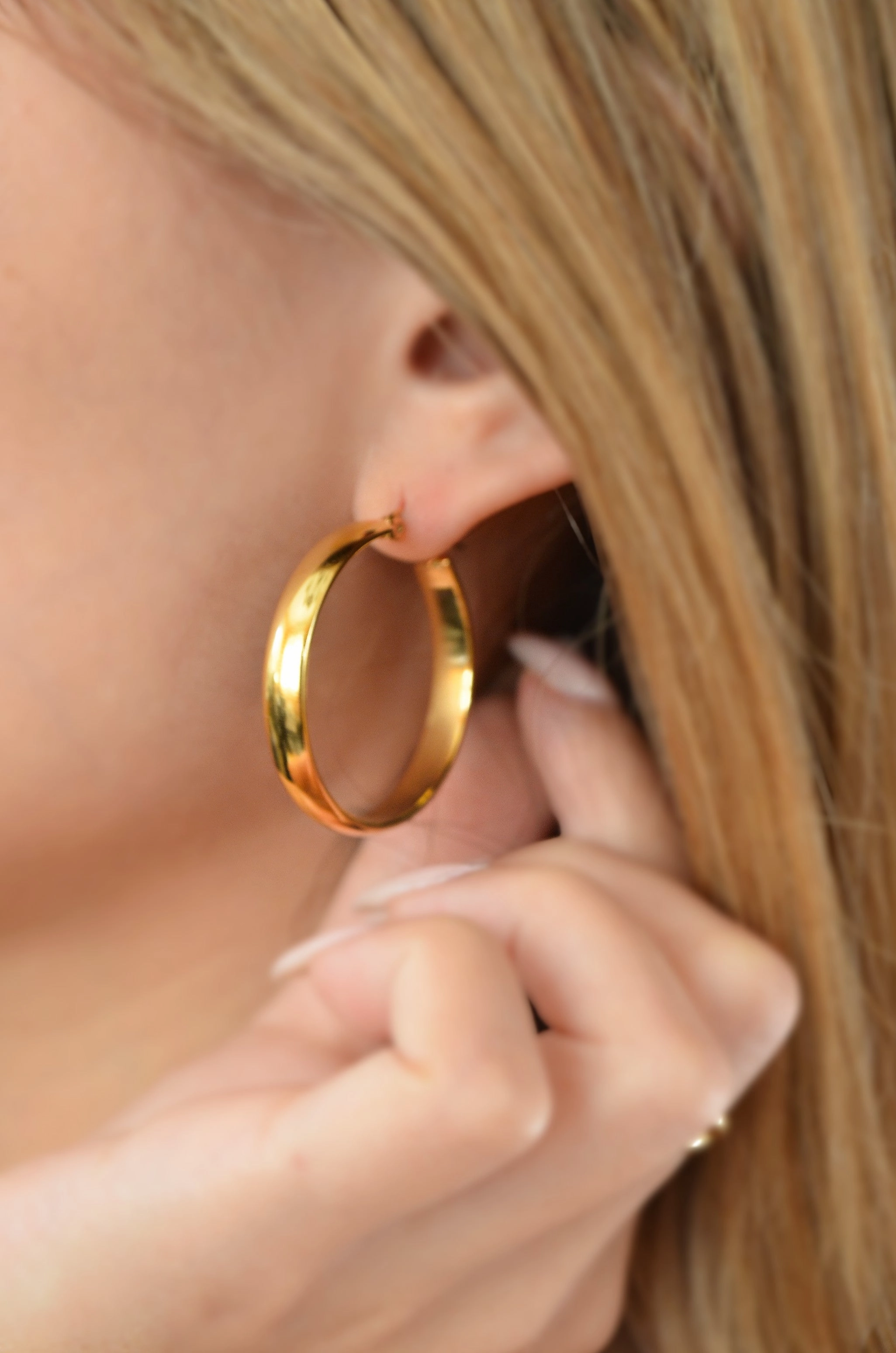 CLASSIC WATERPROOF HOOP EARRINGS
