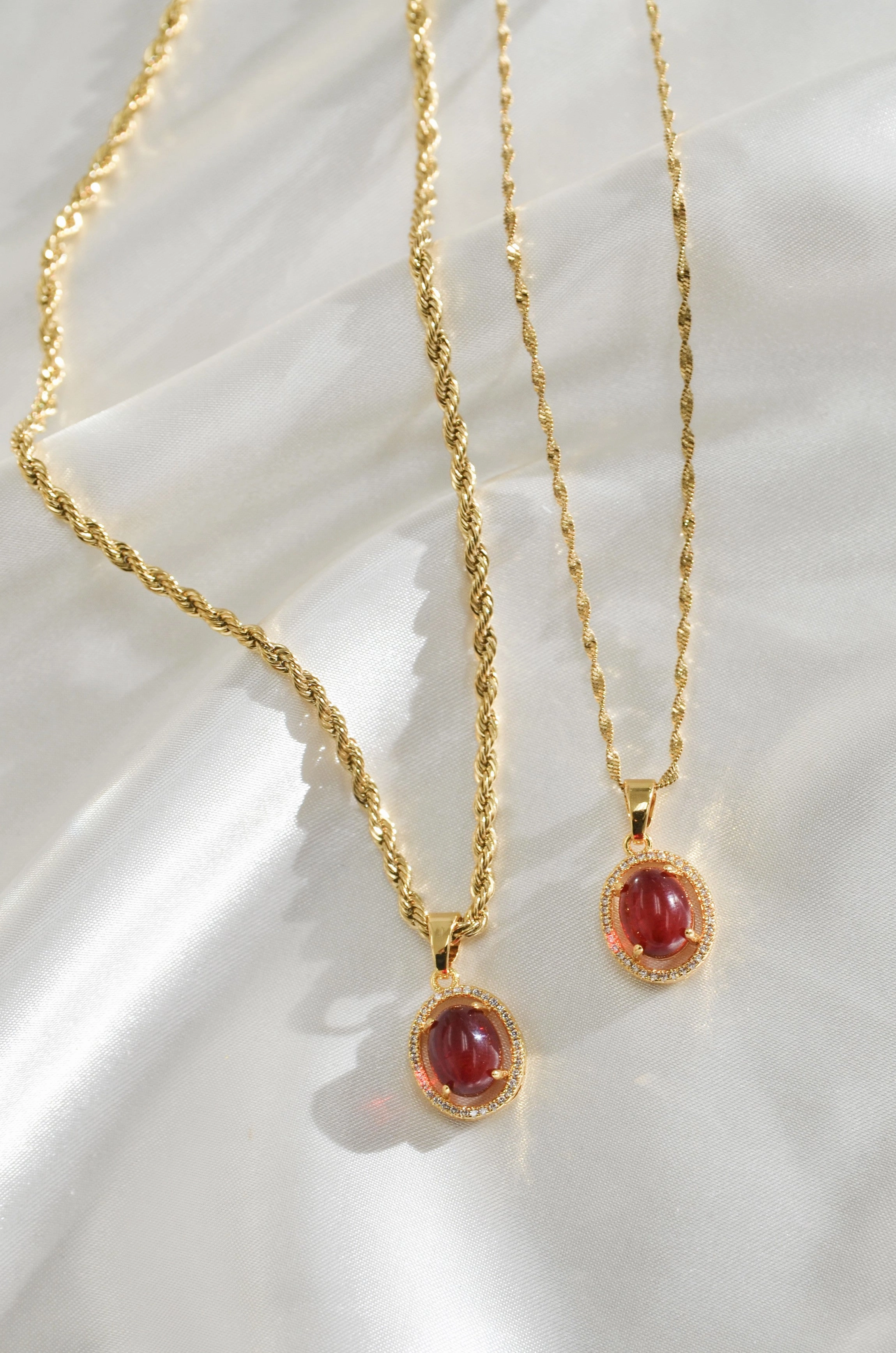 DARNA CARNELIAN  PENDANT NECKLACE