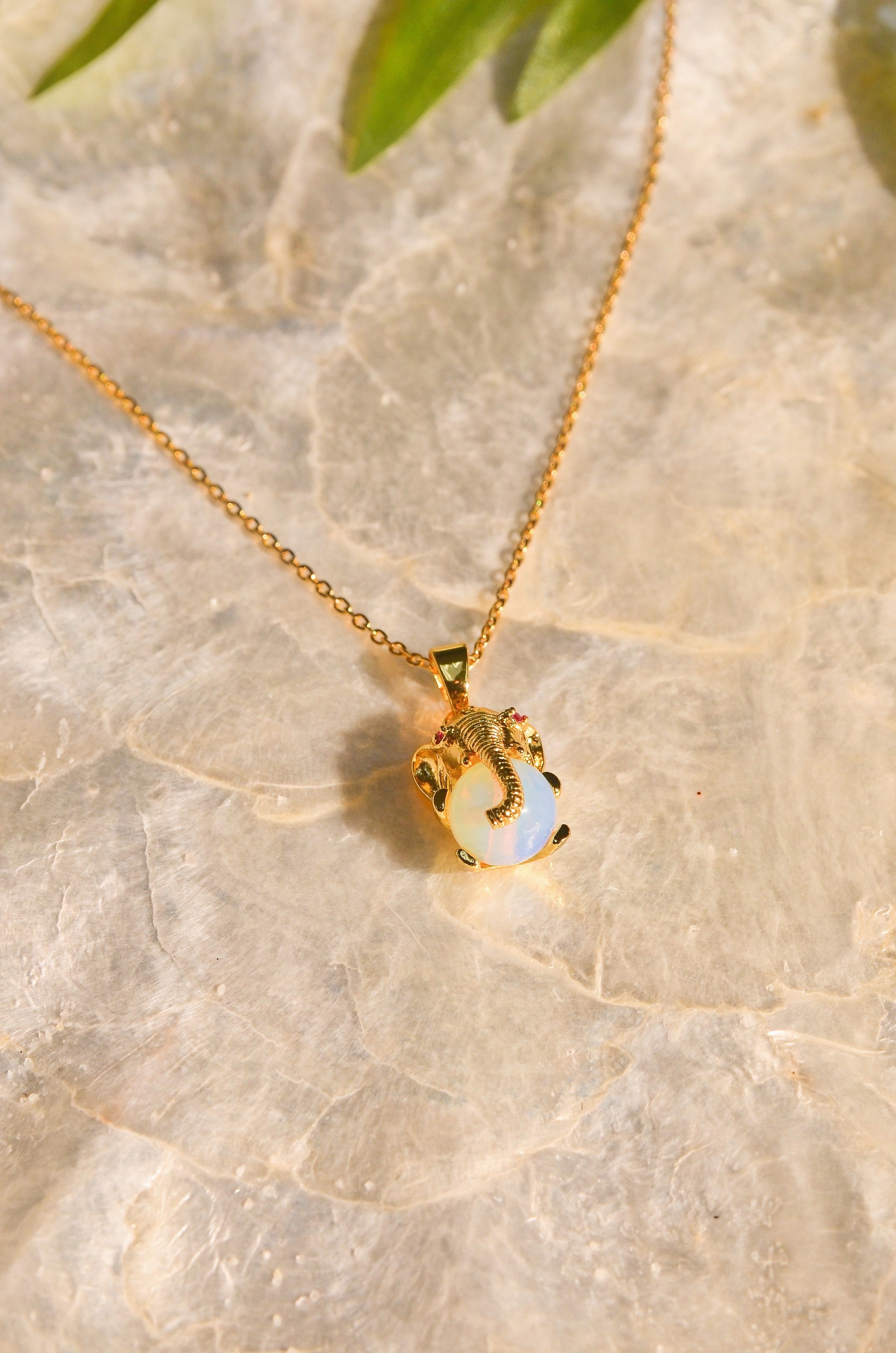 ELEPHANT GOOD LUCK CHARM NECKLACE