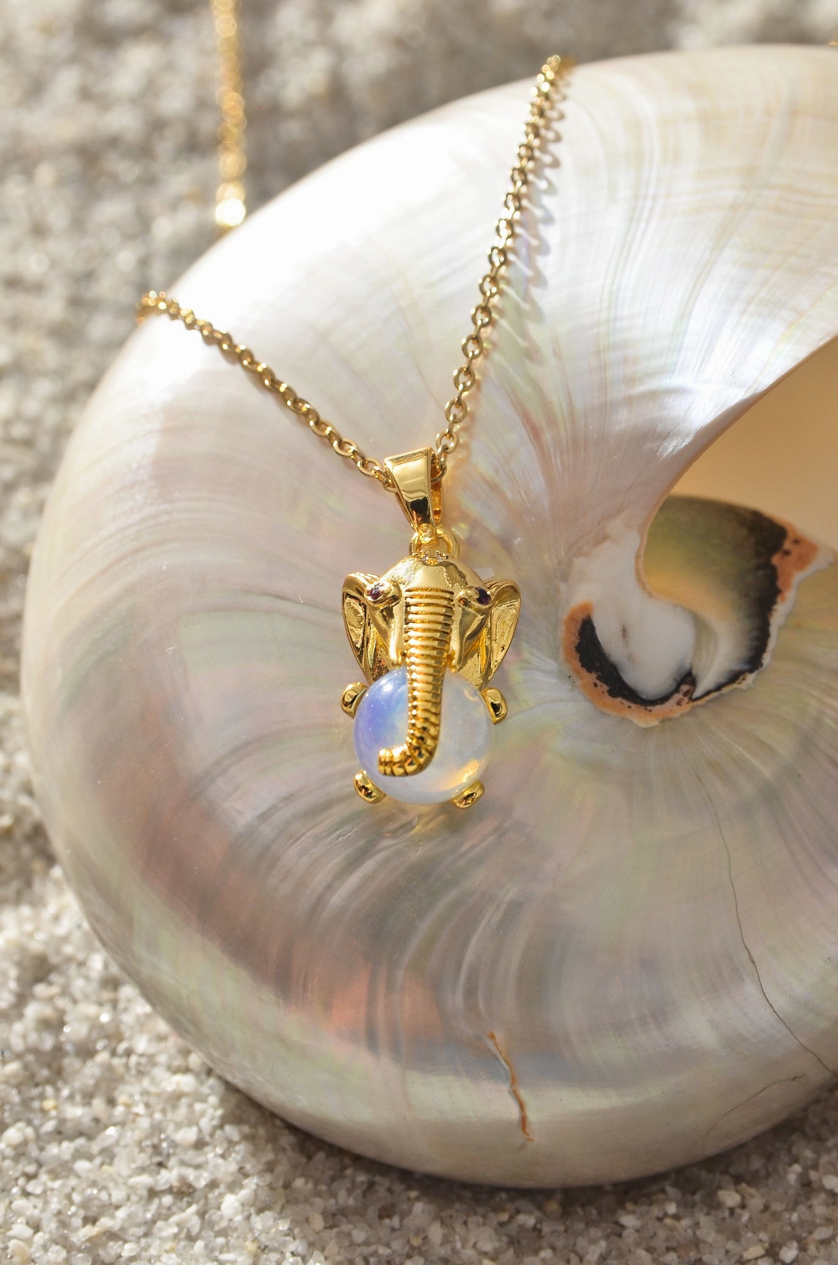 ELEPHANT GOOD LUCK CHARM NECKLACE
