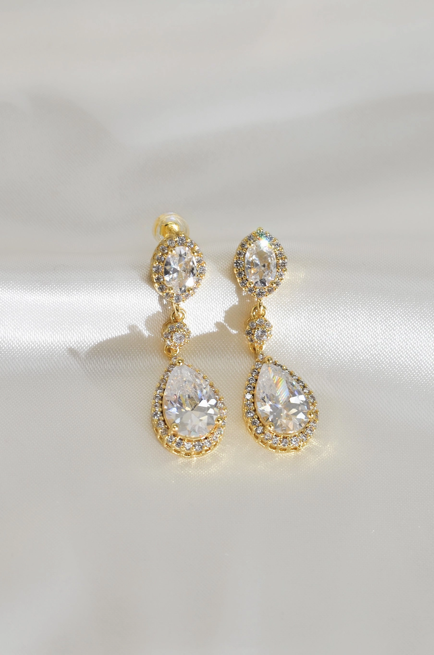 FILIPINIANA DIAMOND DROP EARRINGS
