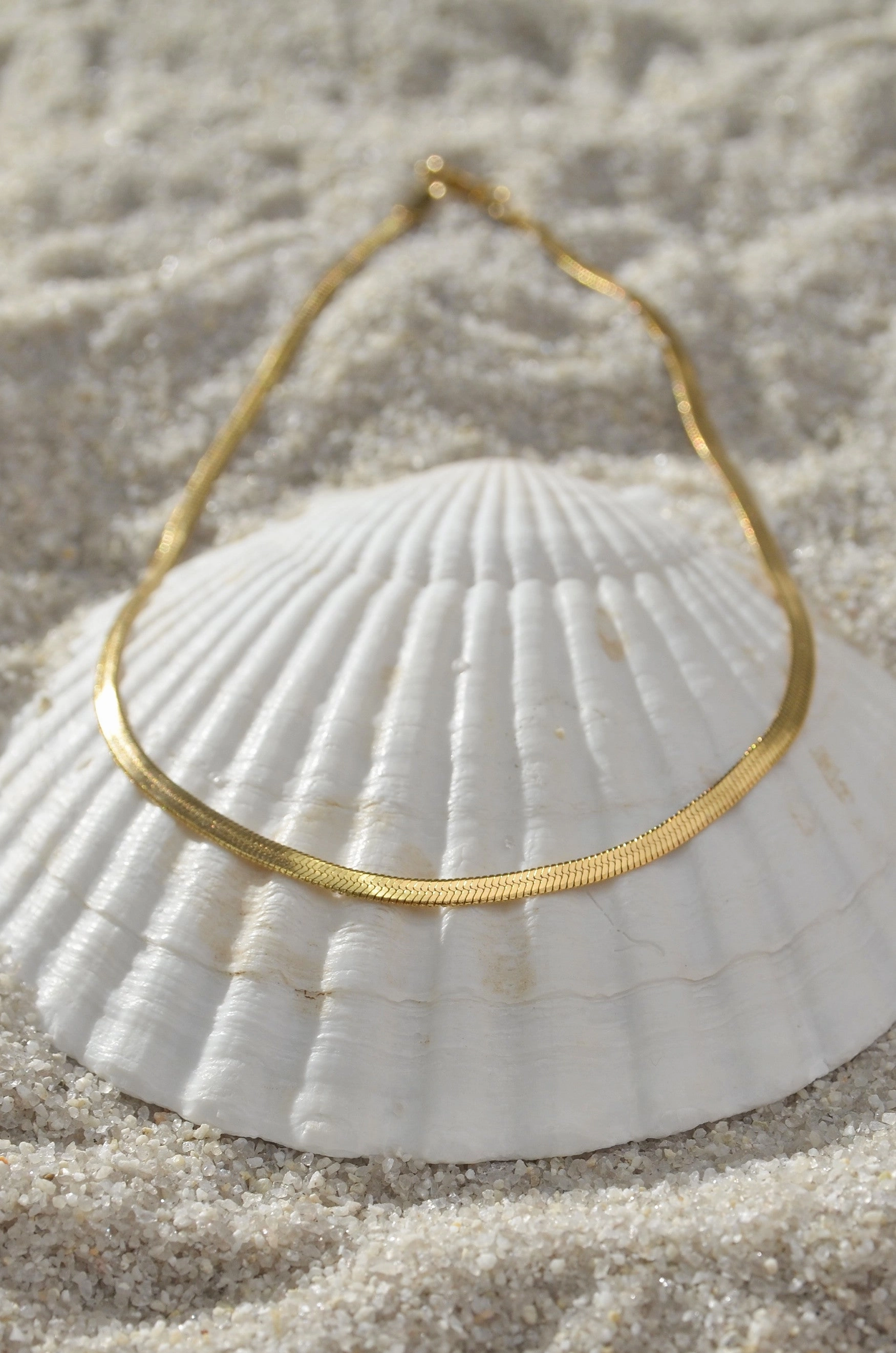 GOLD HERRINGBONE CHAIN NECKLACE