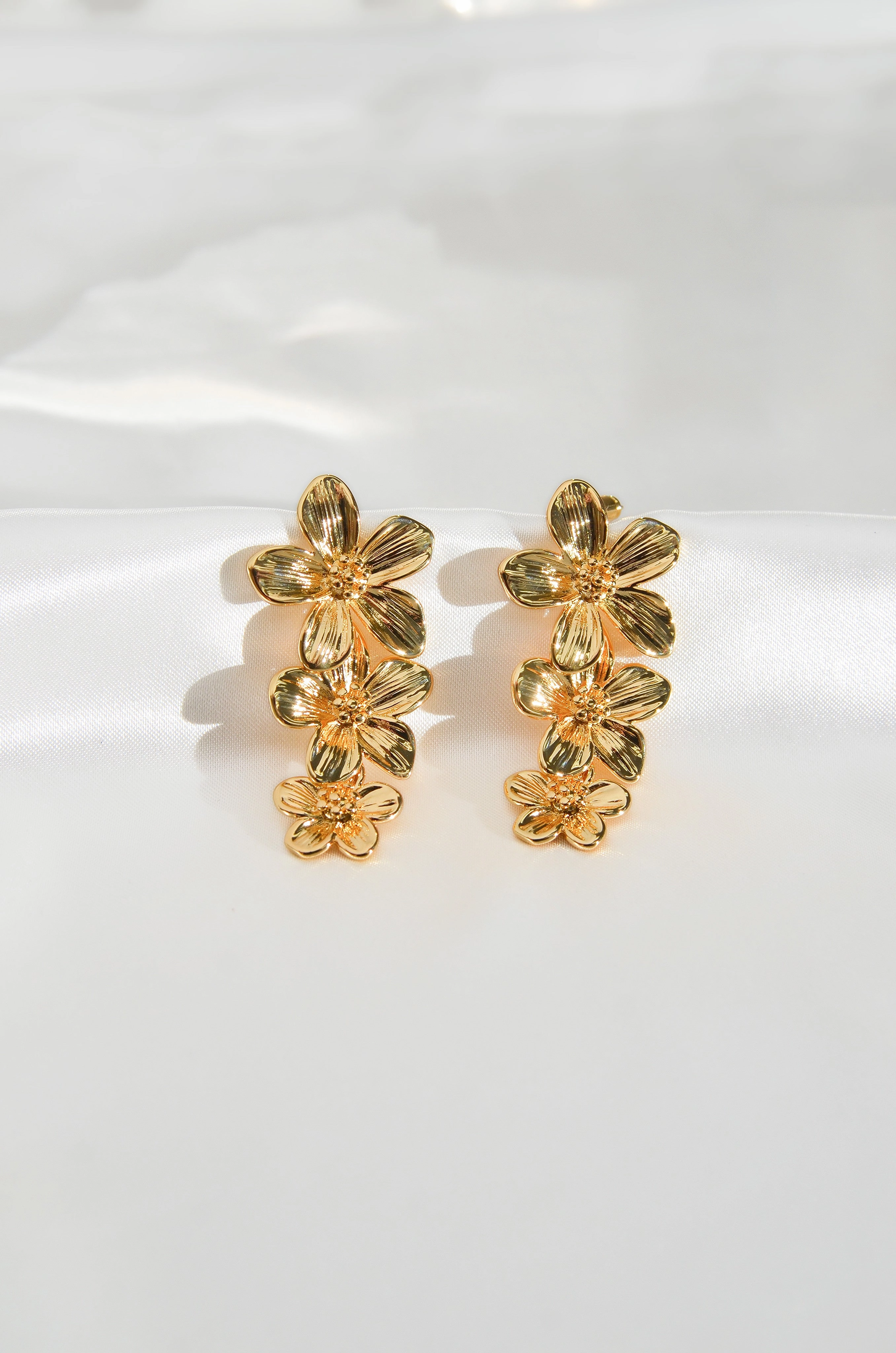 HIBISCUS FLOWER DROP EARRINGS