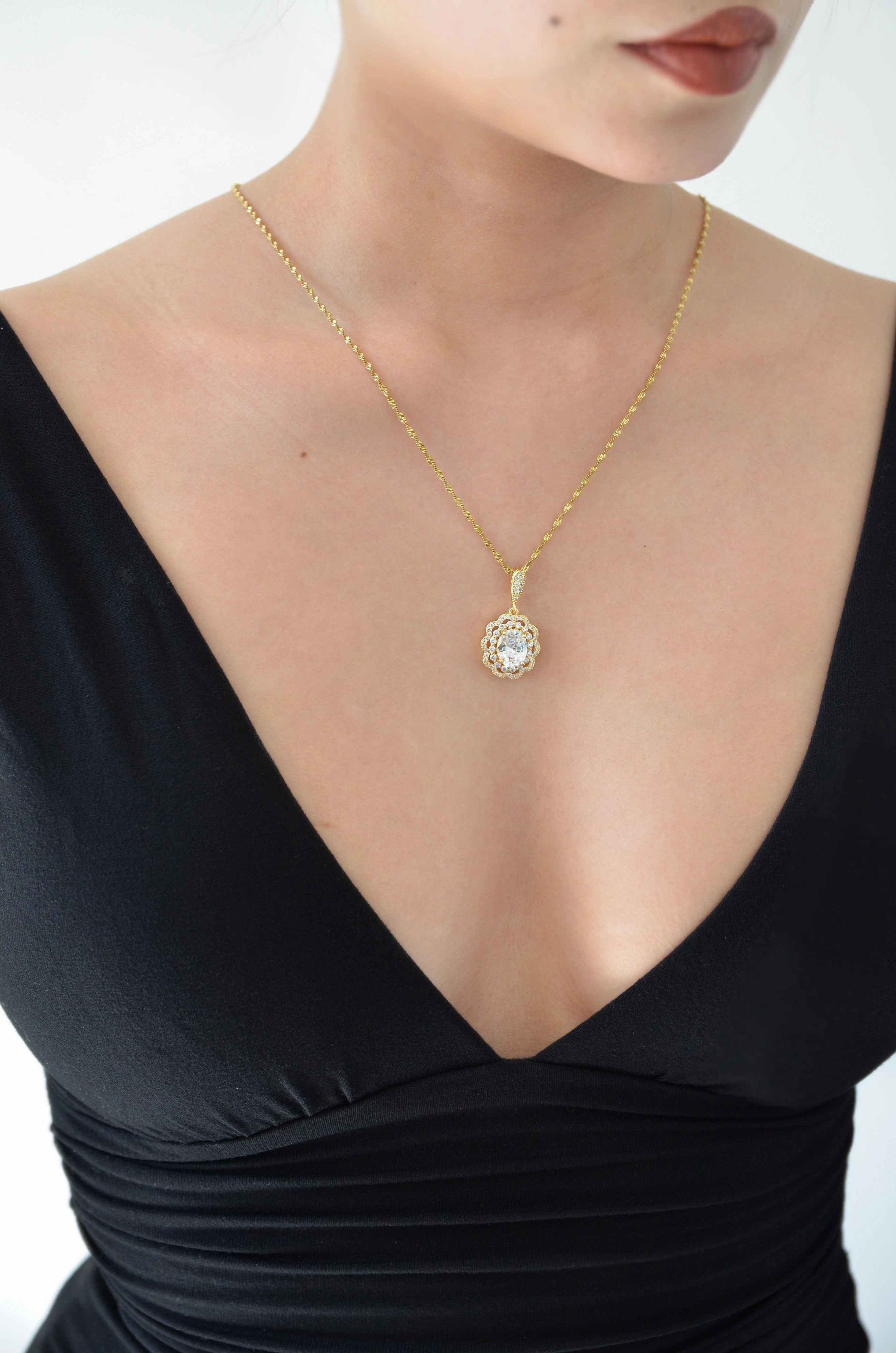 MARIA CLARA DIAMOND FLOWER NECKLACE