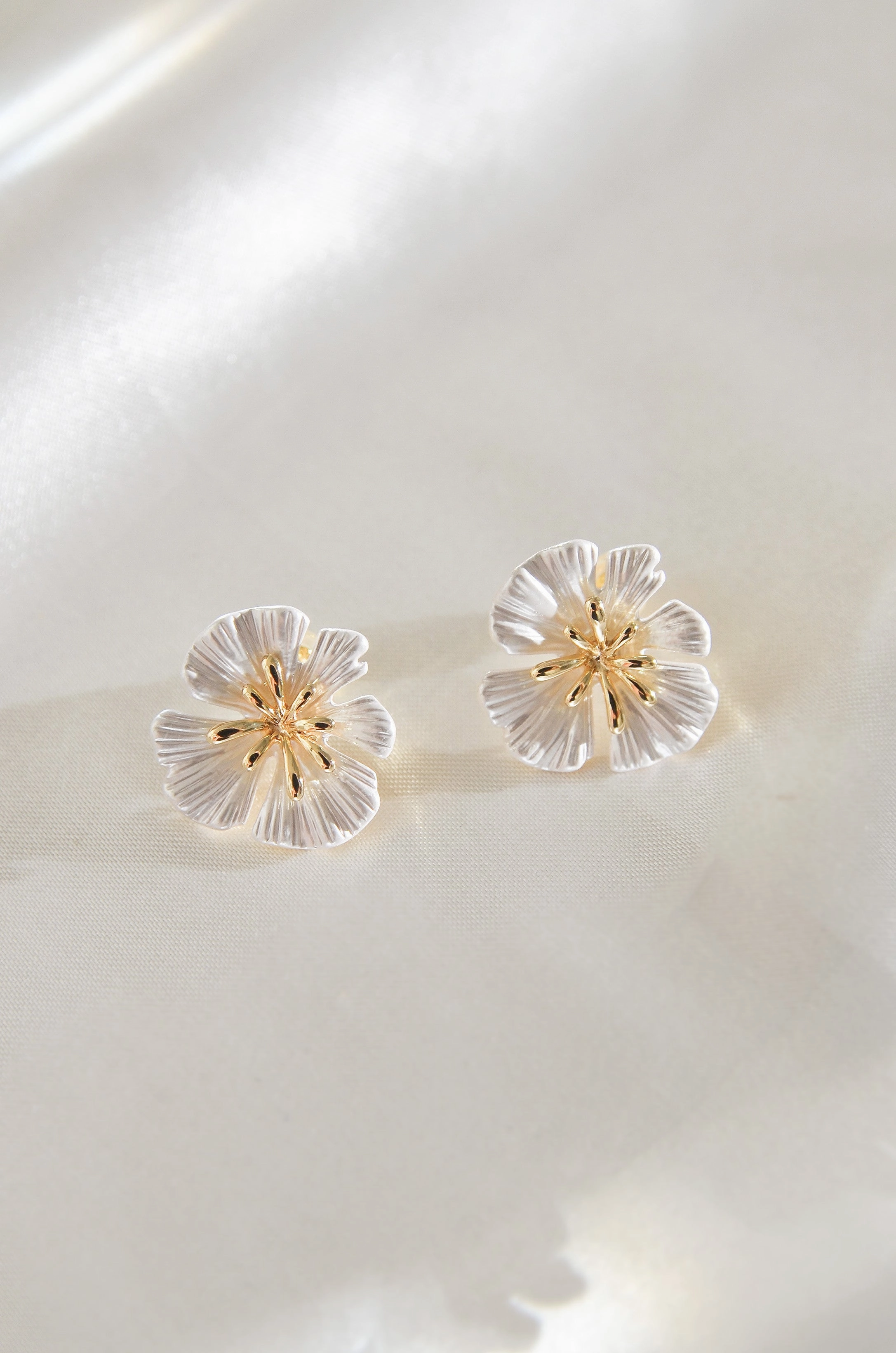 SAMPAGUITA PETALS EARRINGS