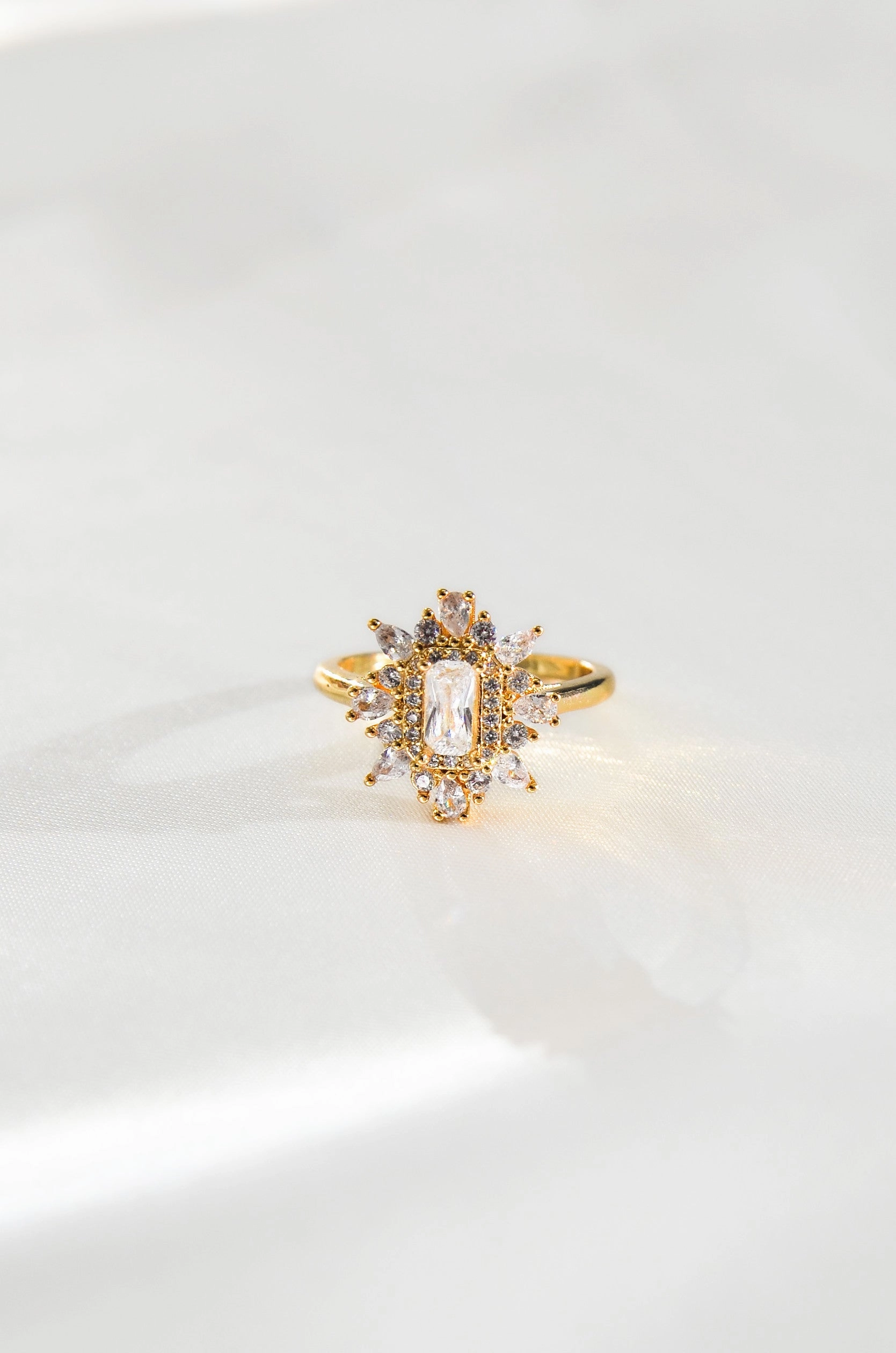 VINTAGE MARIA CLARA DIAMOND RING