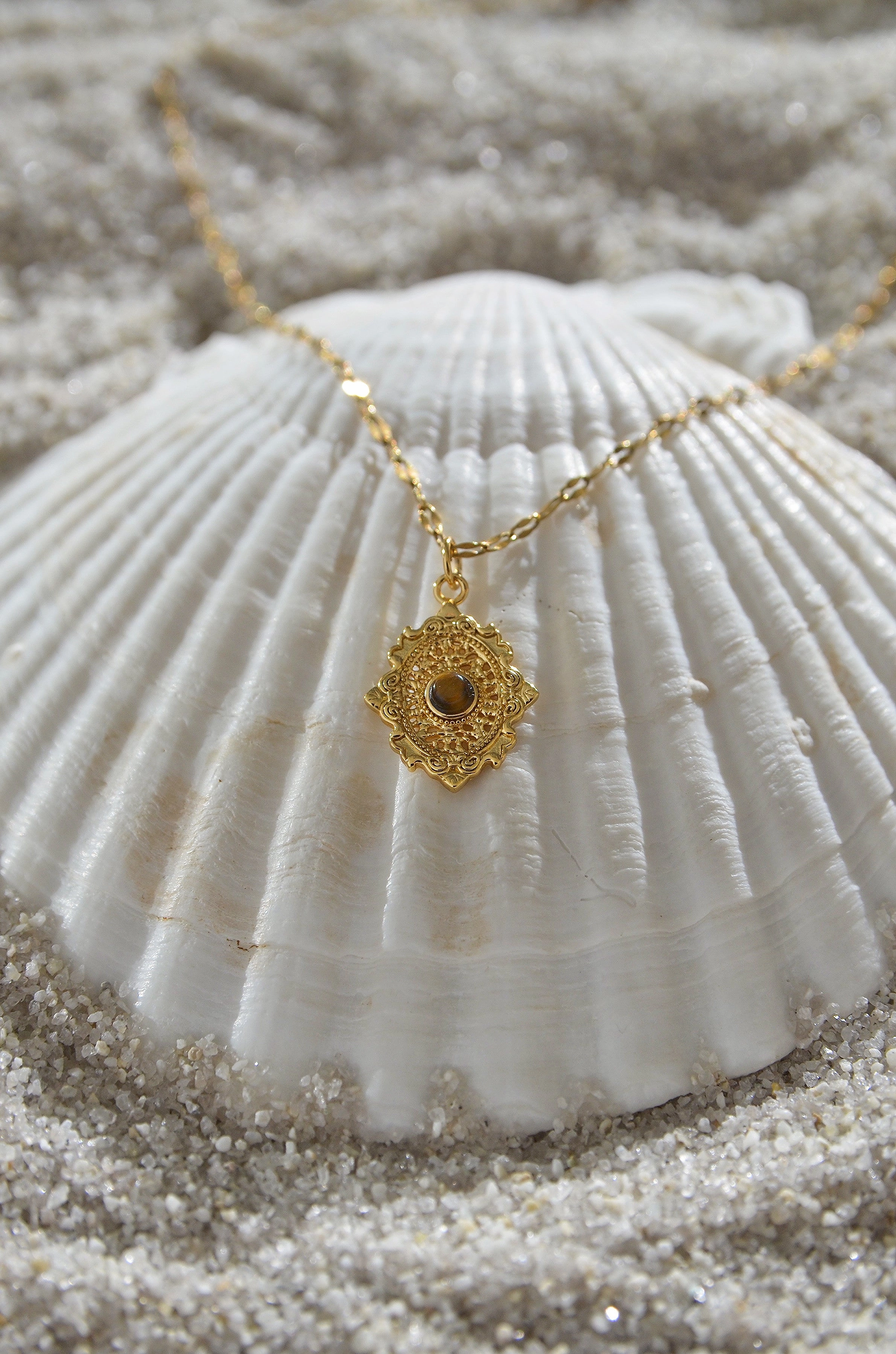VINTAGE TAMBORIN GEMSTONE NECKLACE