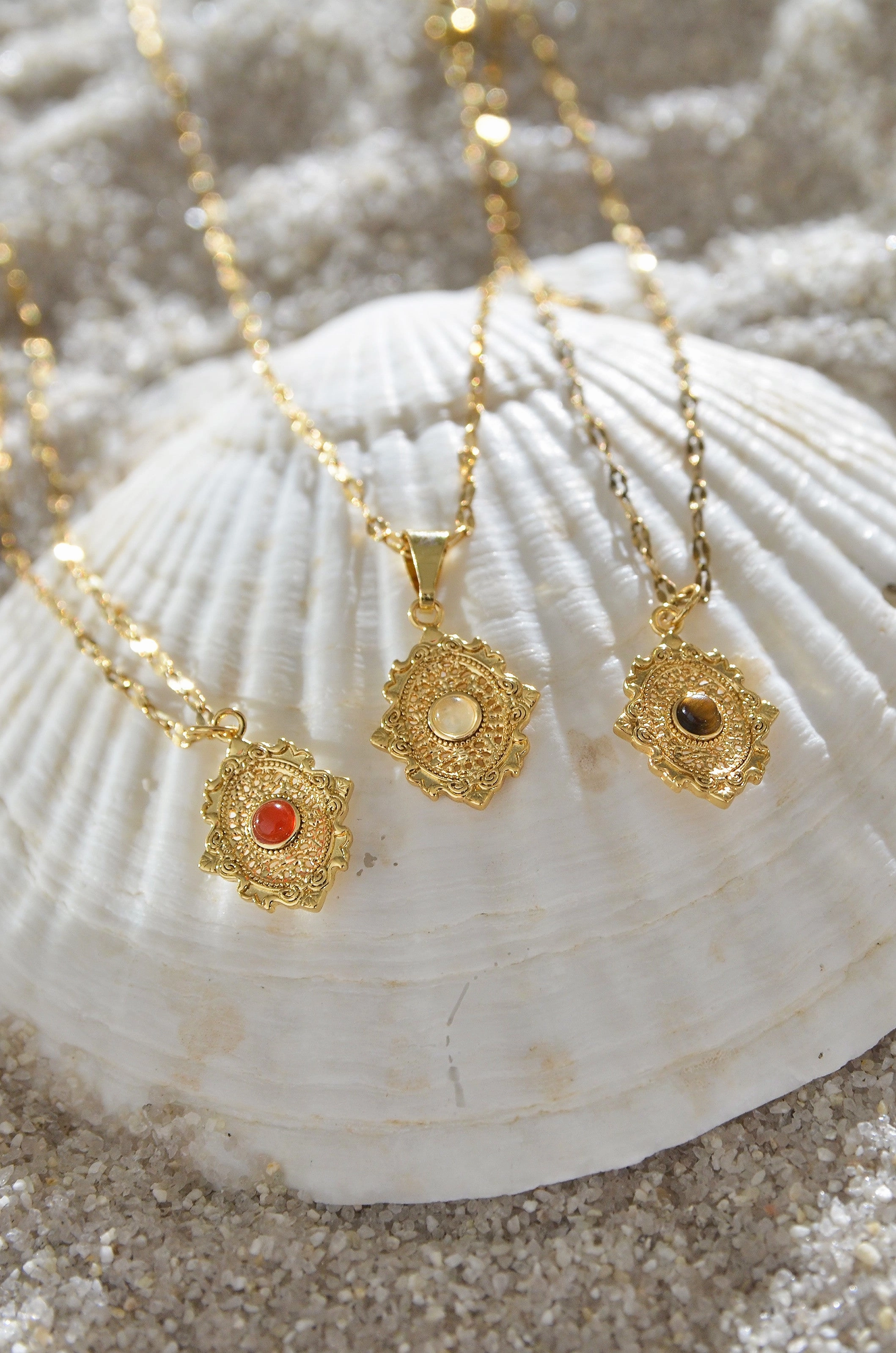 VINTAGE TAMBORIN GEMSTONE NECKLACE