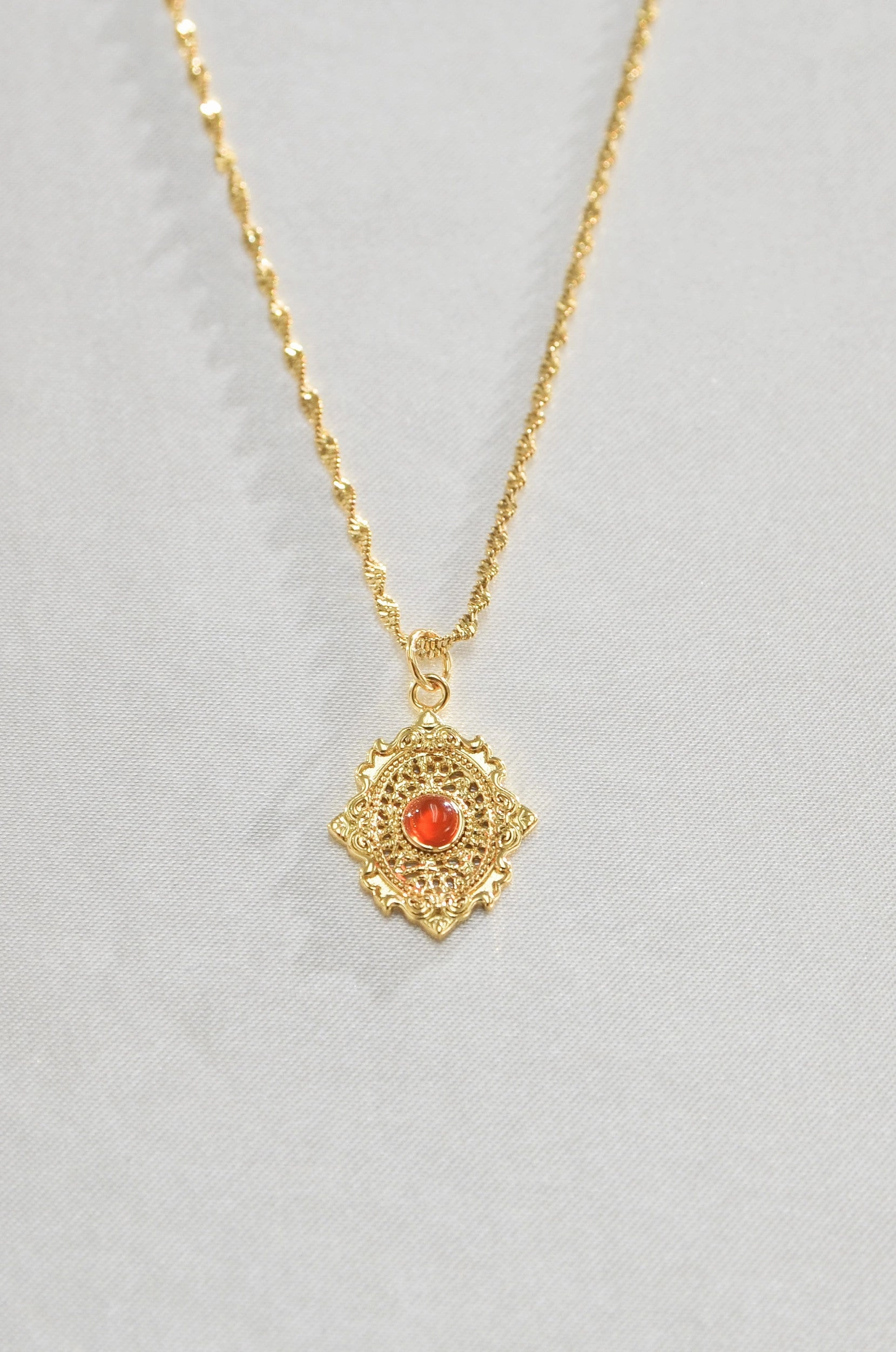 VINTAGE TAMBORIN GEMSTONE NECKLACE
