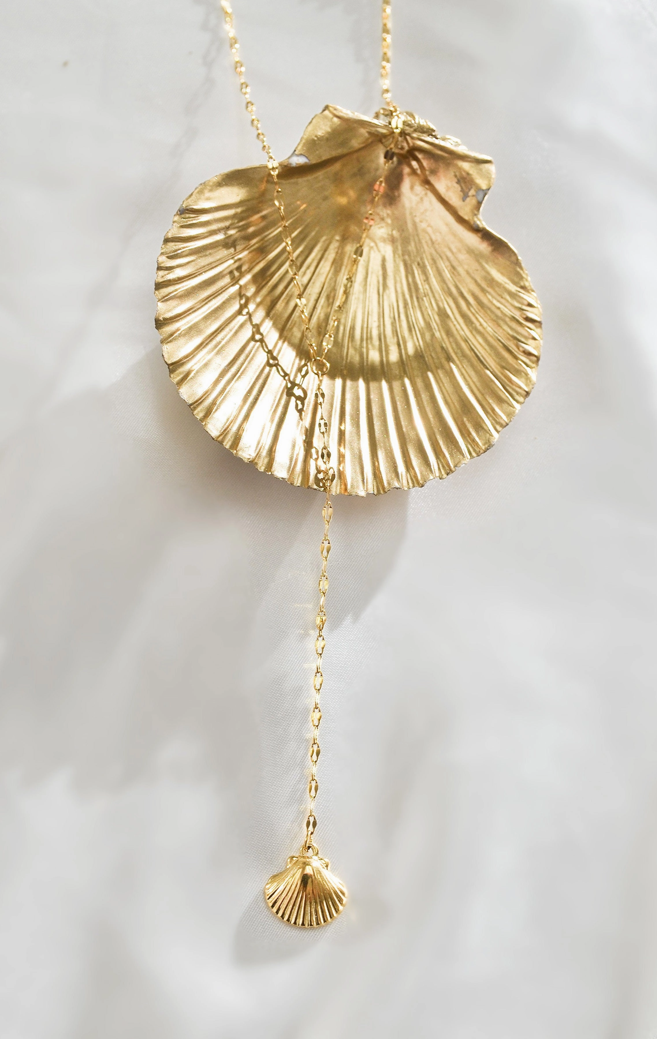 WATERPROOF SEASHELL LARIAT NECKLACE